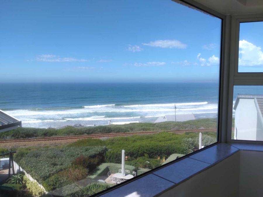 To Let 1 Bedroom Property for Rent in Reebok Western Cape